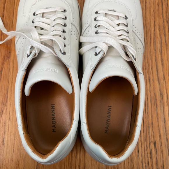 Magnanni Leather Sneakers - Picture 7 of 9